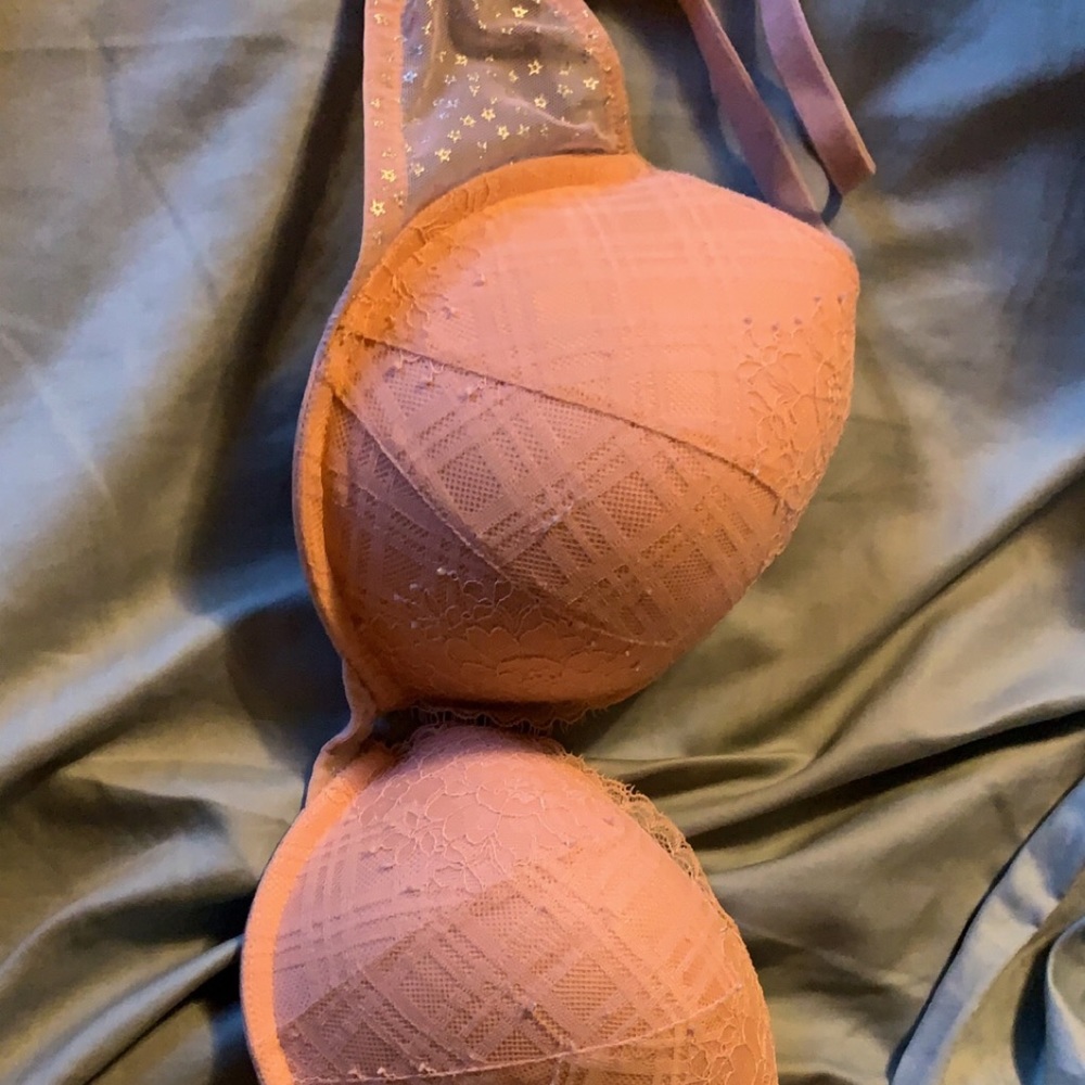 Victoria’s Secret bra 34DD